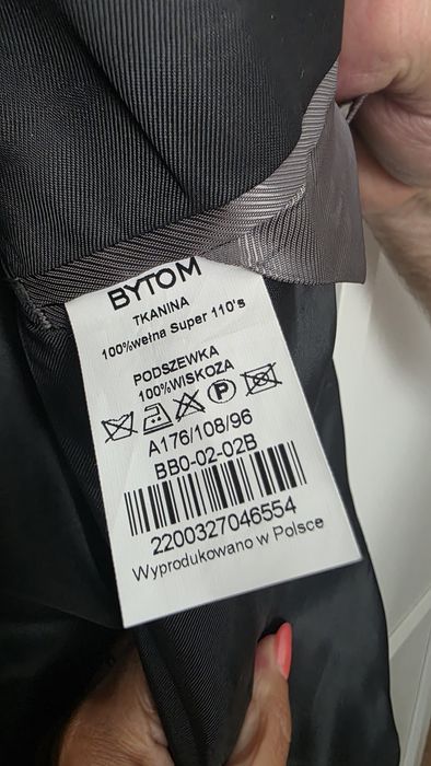 Garnitur BYTOM Vitale Barberis Canonico 100% Wełna Super 110's | 176/108/96 | Czarny