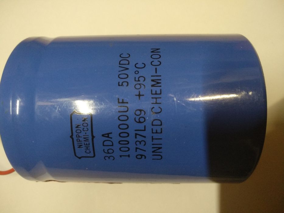 Продам конденсатор  100000 * 50 VDC