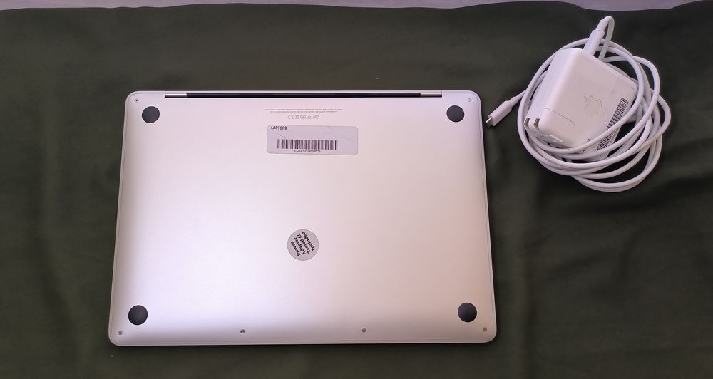 Apple MacBook Pro i5 - 7360U