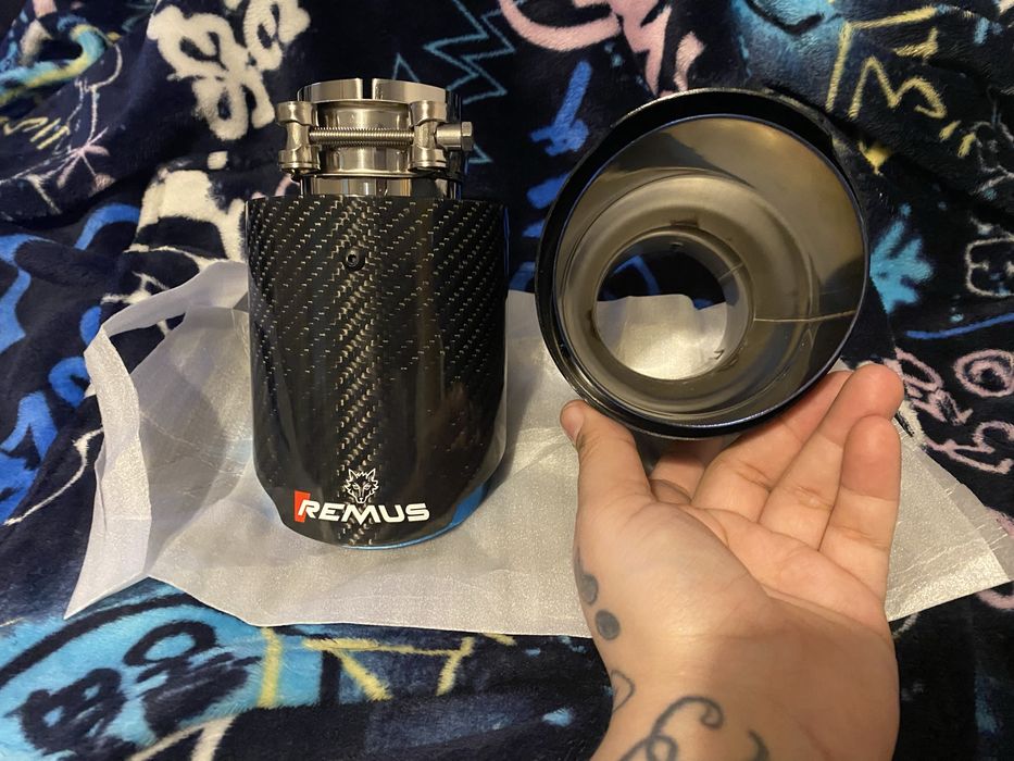 Ponteiras de Escape REMUS em Fibra de Carbono – NOVAS