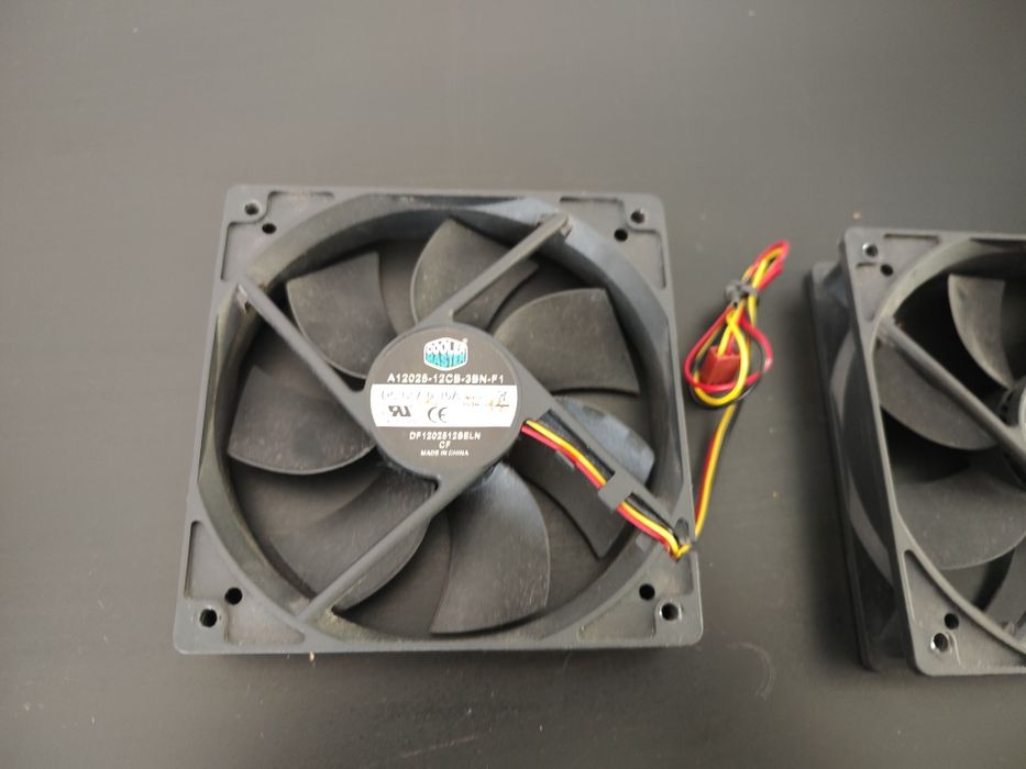 Ventoinhas CoolerMaster e BeQuiet446828758047150082