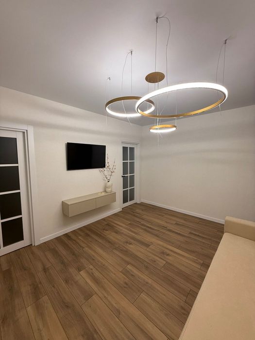 Евро 3 х комн . Рассрочка . Ремонт ,мебель ,техника . Архитекторская