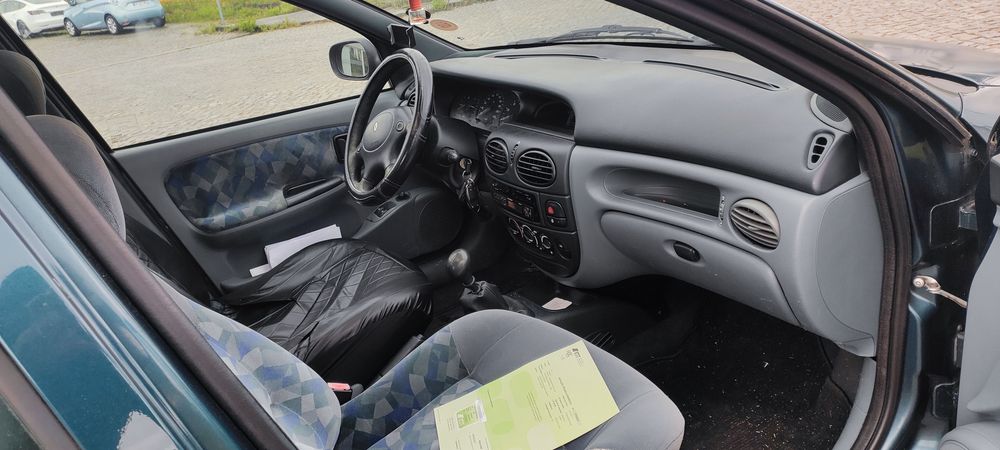 Megane 96 a gasolina