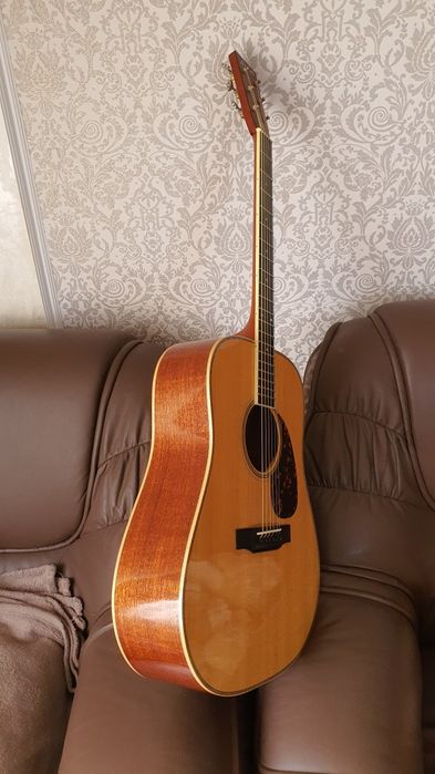 Larrivee D-50Е Traditional (не Martin, Taylor, Gibson, Guild, PRS)