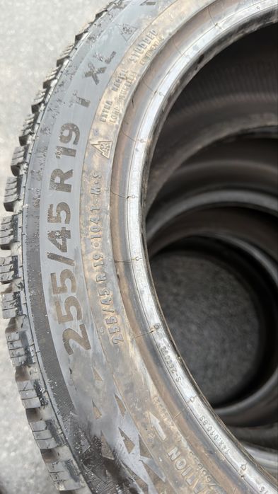 255/45/19 Continental Ice Contact 3