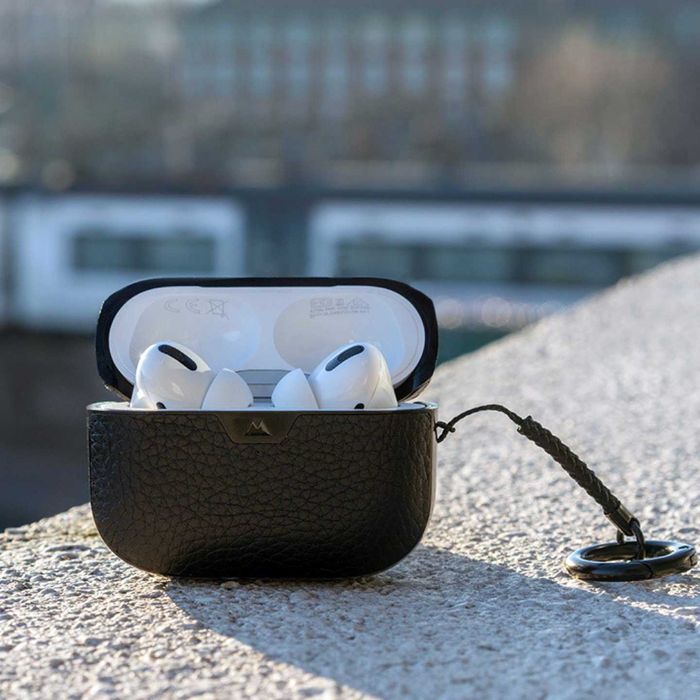 Защитный кейс "Mous" Black Leather к наушникам Apple AirPods Pro 1 и 2