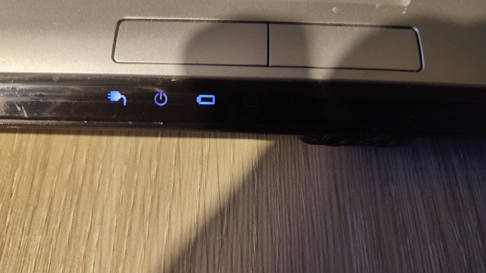 Laptop Toshiba Satellite 4gb ram 120ssd win10