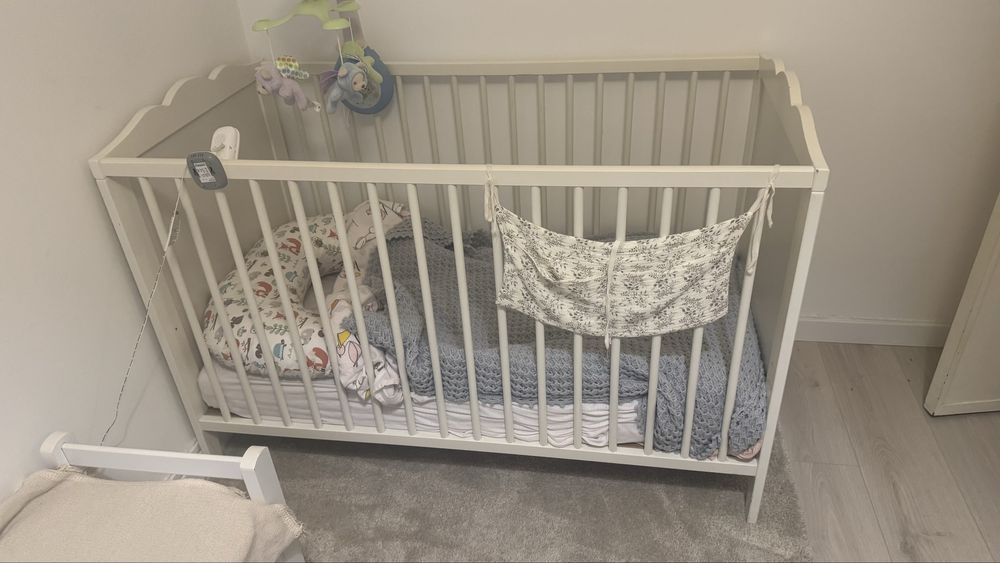 Cama de bebé do IKEA.