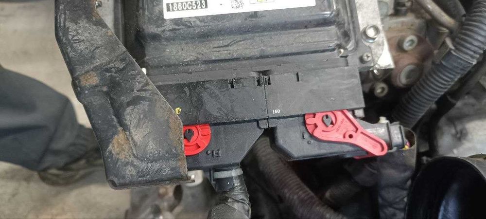 Блок управления двигателем Renault Laguna III 1.5 DCI 8200882381