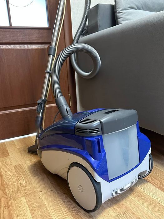 Пилесос моющий Томас