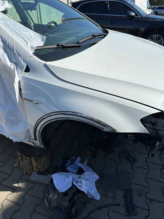 VW Golf 7 До рест Крило C9A, гарний стан
