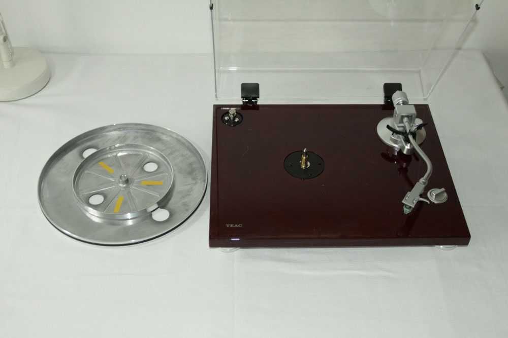 Płyta winylowa lepszy dźwięk z tłumikiem rezonansów talerza Teac TN