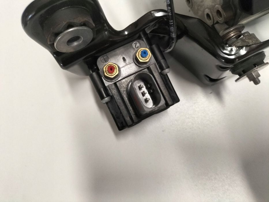 kompresor pompa sprężarka zawieszenia bmw x5 e70 x6 e71 6799419