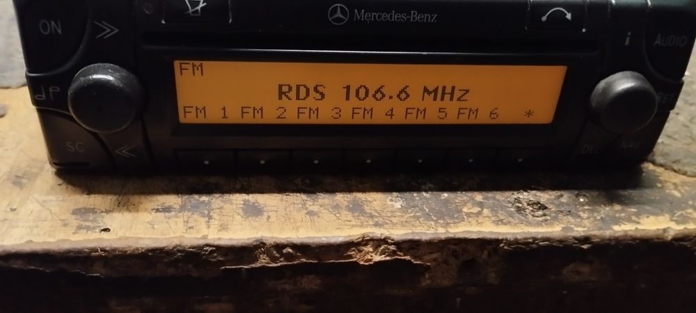 Radio Mercedes firmy Becker