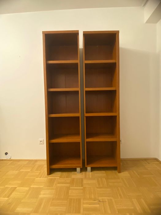 Oddam za darmo dwa regały bardzo dobry stan