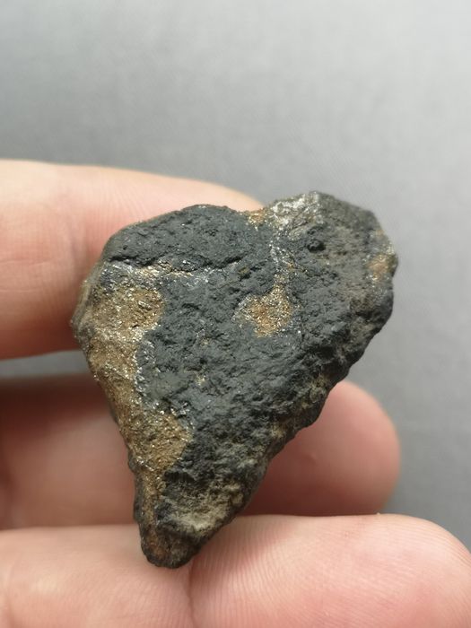 Метеорит залізний немагнітний