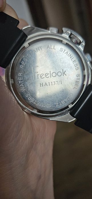Годинник кварцевий Freelook