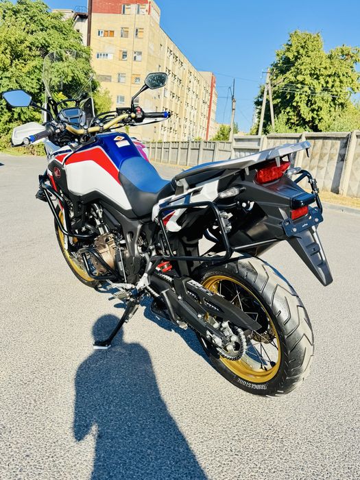 мотоцикл Honda Africa CRF1000 в оригіналі тільки з Японії