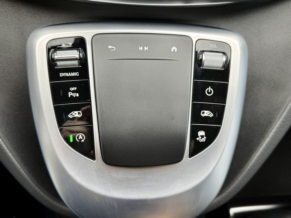 Mercedes Benz V-Class 300d Extra Long AMG