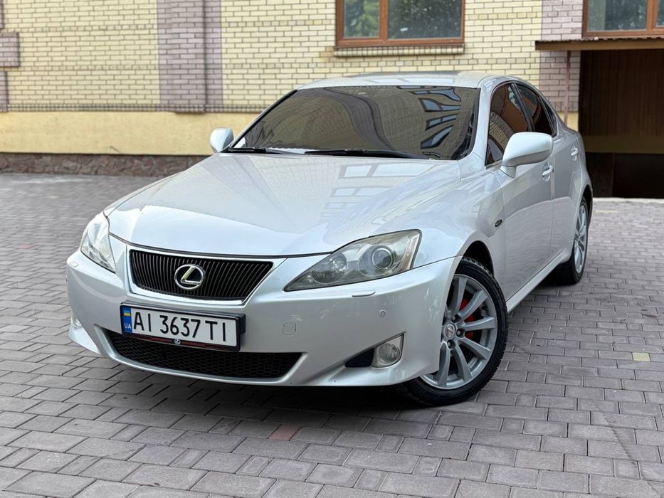 Продам Lexus IS220d