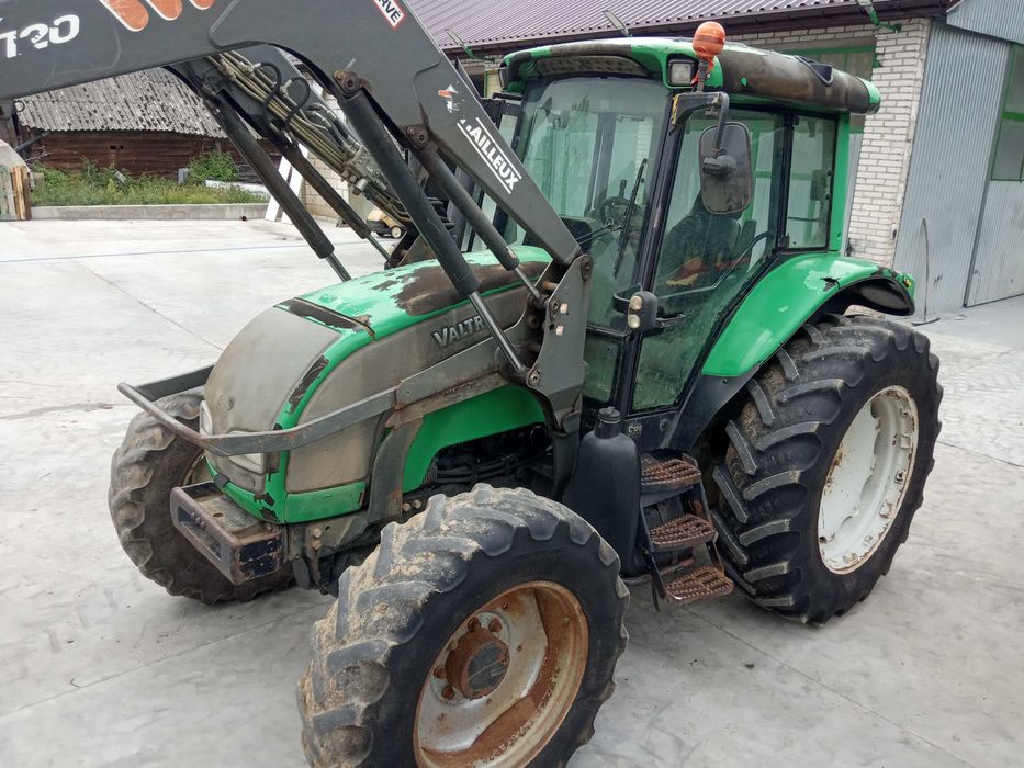 Valtra C 120 z ładowaczem Mx 120