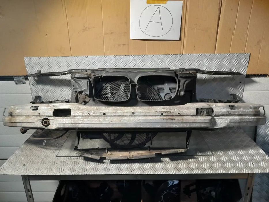 BMW E39 PAS PRZEDNI WZMOCNIENIE WENTYLATOR 3.0 DIESEL