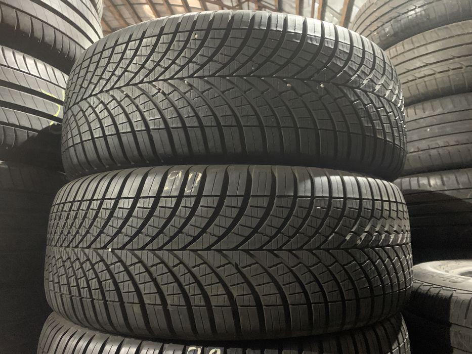 Шини б/у всесезоннные 225/55 R17 Goodyaer 4s GEN3