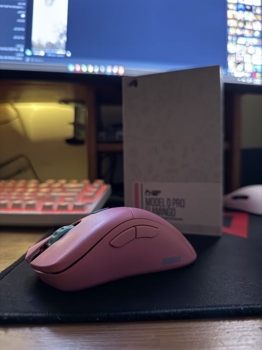 Glorious Model D Pro (różowa)