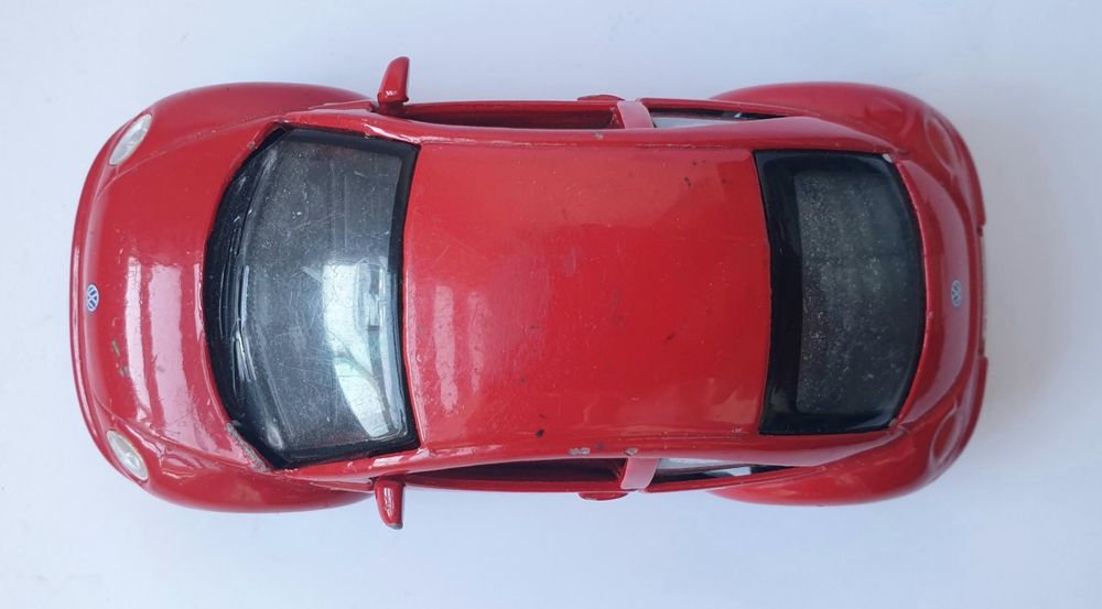 Auto Volkswagen New Beetle Maisto die cast model skaka 1:37