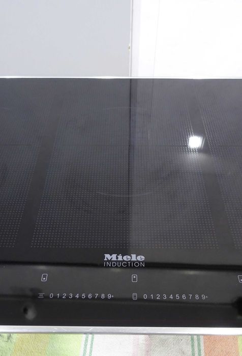 Płyta indukcyjna Miele KM 6366,  szerokość 80cm,  6 pól grzewczych