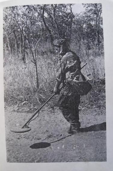 Guerra em Moçambique: Um Repórter na Zona dos Combates