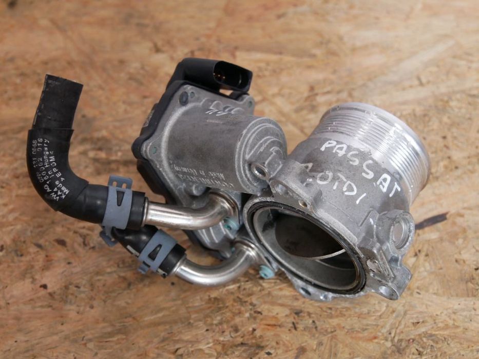 PRZEPUSTNICA VW PASSAT B8 2.0 TDI 15' CUA BITURBO 03N128063B