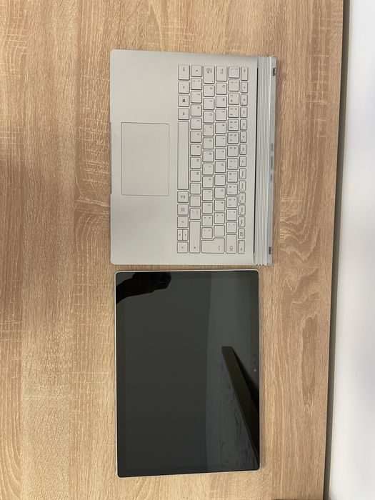Microsoft Surface Book 2  I7