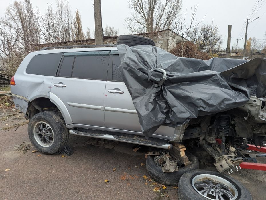 Mitsubishi Pajero Sport 2 2011 року.