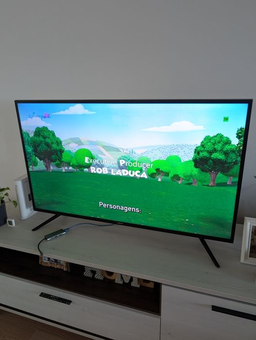 TV Samsung 48''4K (UR48JU6000K) em bom estado