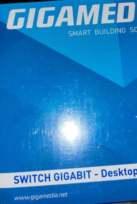 Modem 8 portas Gigamedia, novo na embalagem.