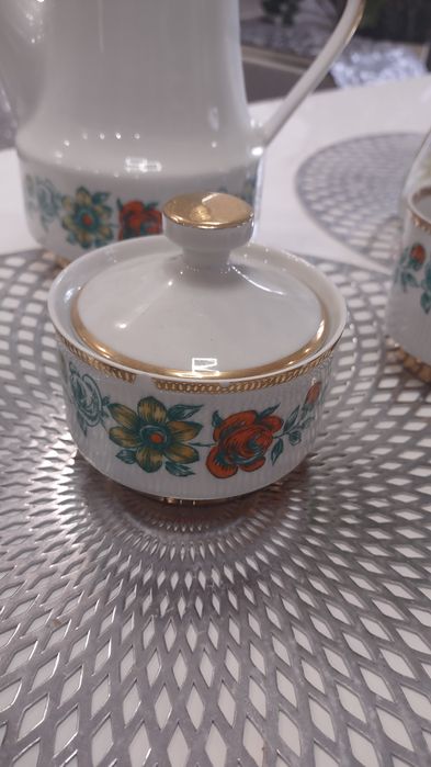 Serwis do kawy PRL kwiaty Porcelana Chodzież