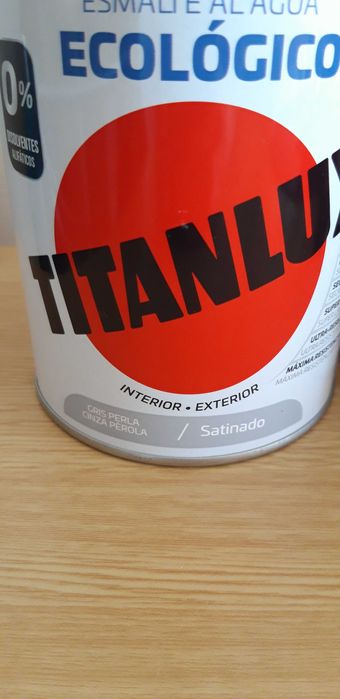Tintas interior/exterior esmalte base aquosa