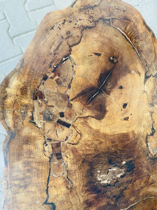 Mesa de madeira de sobreiro artesanal