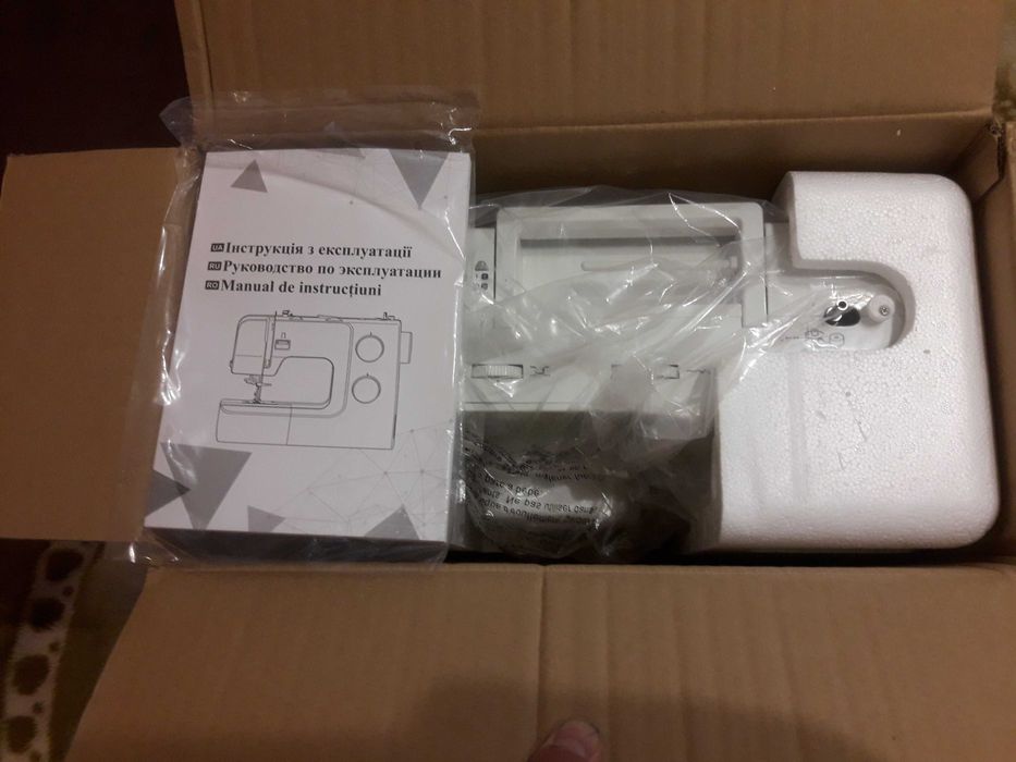 Швейна машина MINERVA M320 (нова)