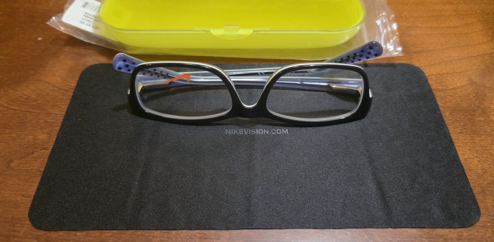 Nowe dziecięce oprawki Nike Vision, model 5513, prod. włoskiej