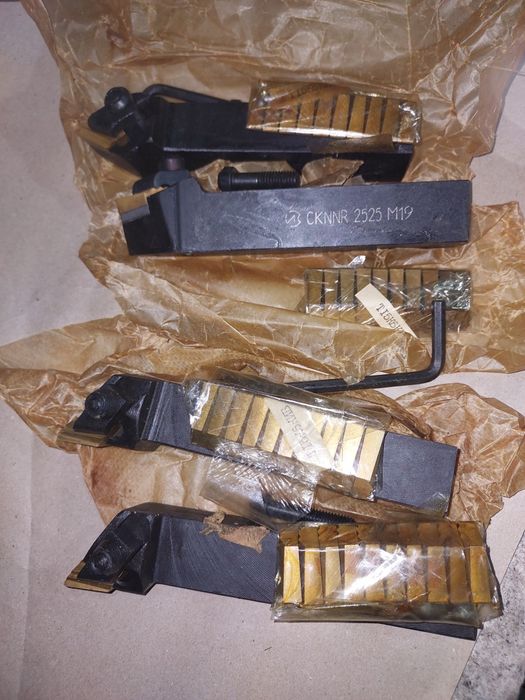 Різці токарні механічні+пластини