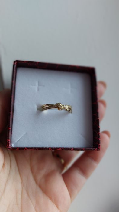 Nowy pierscionek srebrny rozmiar 19