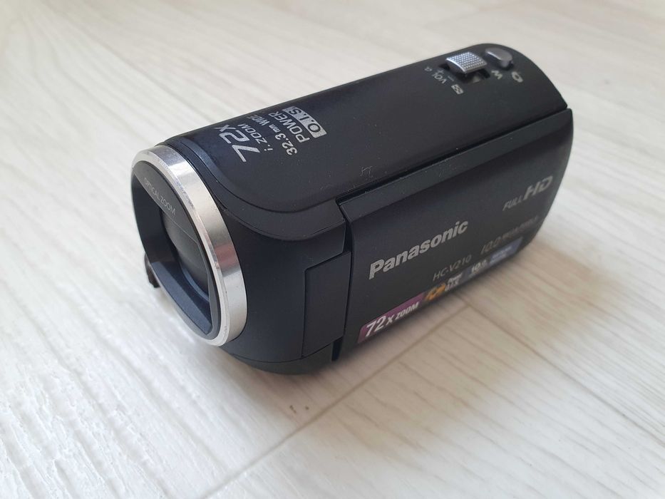 видеокамера Panasonic v210
