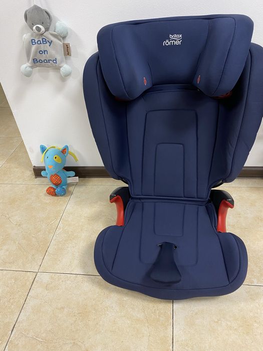 Автокрісло Britax Römer KIDFIX2 R Група 2/3 (15-36кг) бустер