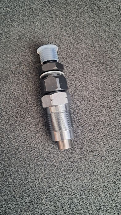 Nowy wtryskiwacz Kubota Z402