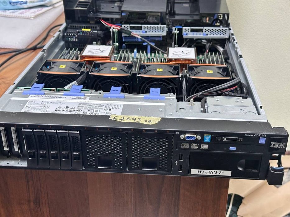 Сервер IBM System X3650 M4 - CPU x2 E5 2643, RAM 256Gb, x2 HDD 600Gb -
