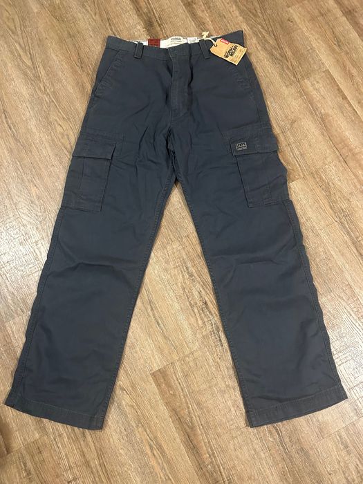 Нові та якісні Levi’s