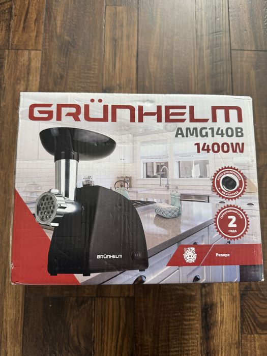 М'ясорубка електрична GRUNHELM AMG140B