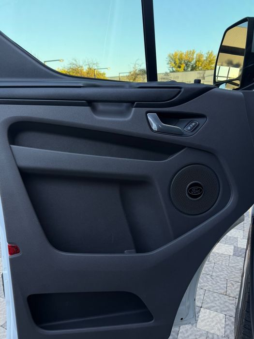 Продаю  Ford Transit Custom